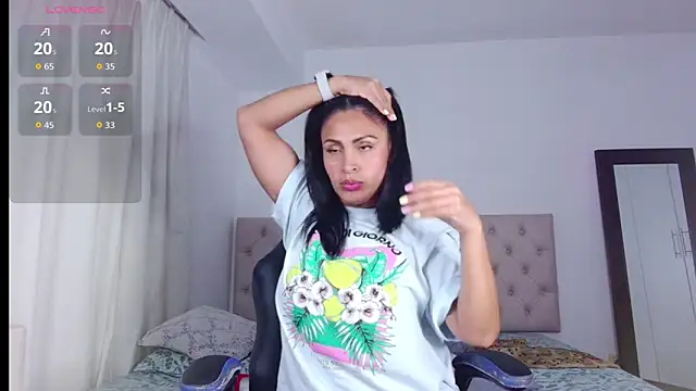 ms freyax online show from September 30, 2:05 am