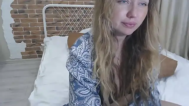 Snapshot of xxkristinaxx chatting on February 12, 12:55 pm xxkristinaxx online show from February 12, 12:55 pm