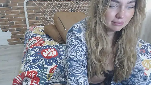 Snapshot of xxkristinaxx chatting on February 24, 10:48 am xxkristinaxx online show from February 24, 10:48 am