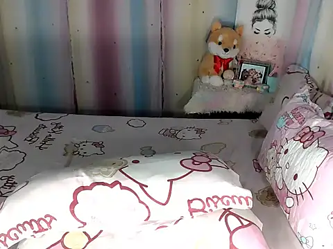 Snapshot of hersheykisses07 chatting on December 4, 3:27 am hersheykisses07 online show from December 4, 3:27 am