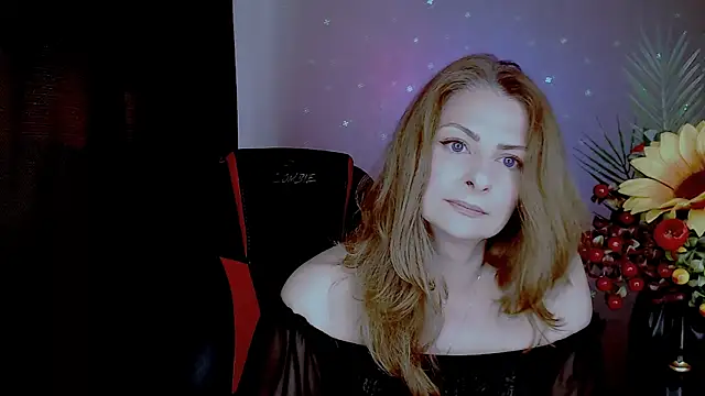 Snapshot of Eleonores chatting on May 25, 5:35 am Eleonores online show from May 25, 5:35 am