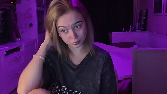 MaryDreaminess online show from January 22, 5:49 pm