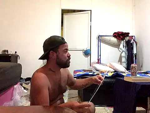 Snapshot of fuckerplayer1 chatting on November 30, 4:11 pm fuckerplayer1 online show from November 30, 4:11 pm