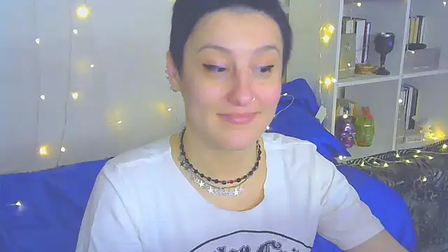 Snapshot of MartaBounty chatting on December 31, 11:06 pm MartaBounty online show from December 31, 11:06 pm
