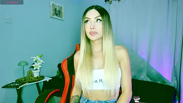ale lovee online show from July 22, 3:31 am