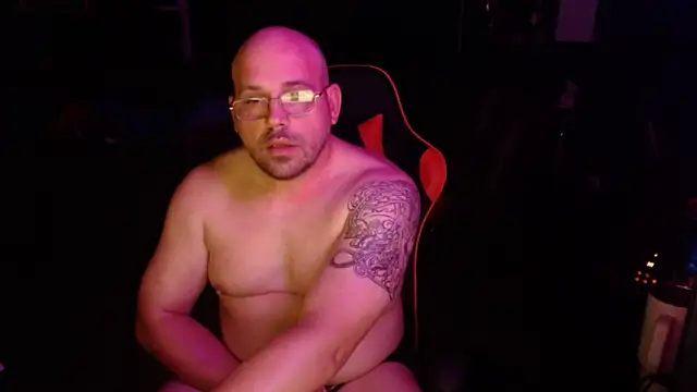 Hunter Largoxh online show from March 25, 4:29 am