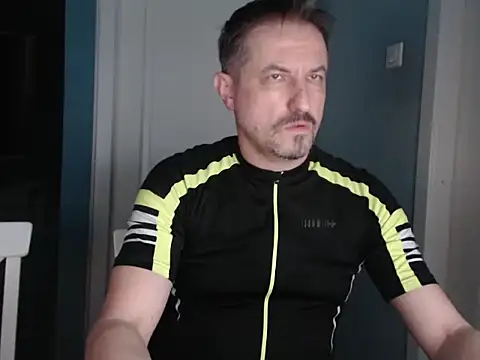 Snapshot of MisterFaithRO chatting on April 15, 1:45 am MisterFaithRO online show from April 15, 1:45 am