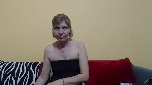 christine33 online show from April 29, 2:54 pm
