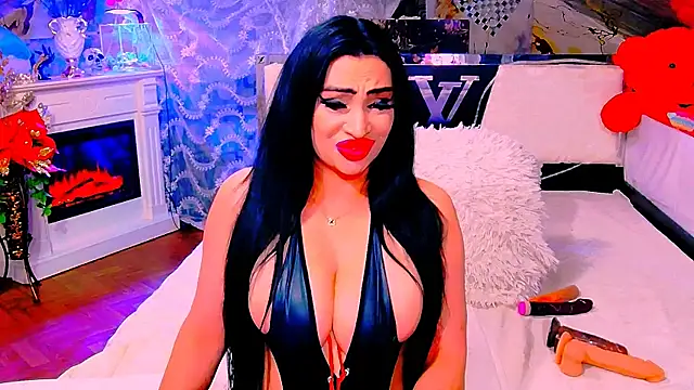AmyraSunris online show from July 13, 9:28 pm