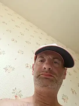 Snapshot of Perv10 chatting on July 20, 9:28 pm Perv10 online show from July 20, 9:28 pm