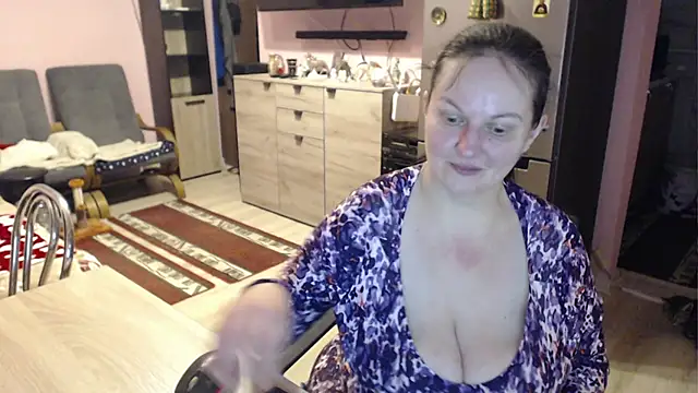 BustyLadyAlma online show from March 1, 5:20 am