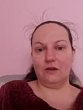 BustyLadyAlma online show from April 25, 6:38 am