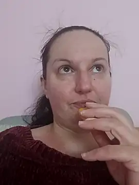 BustyLadyAlma online show from May 3, 6:30 am