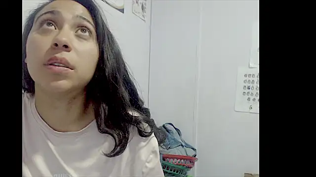 Snapshot of lizztaylor535 chatting on March 10, 3:20 pm lizztaylor535 online show from March 10, 3:20 pm