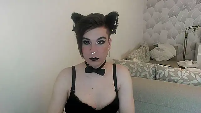 Snapshot of jennifer1235 chatting on February 22, 10:18 am jennifer1235 online show from February 22, 10:18 am