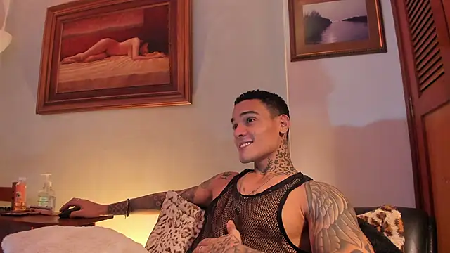 ImDominike online show from February 8, 10:40 pm