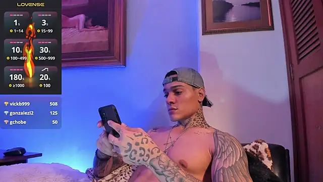 ImDominike online show from February 9, 7:49 am