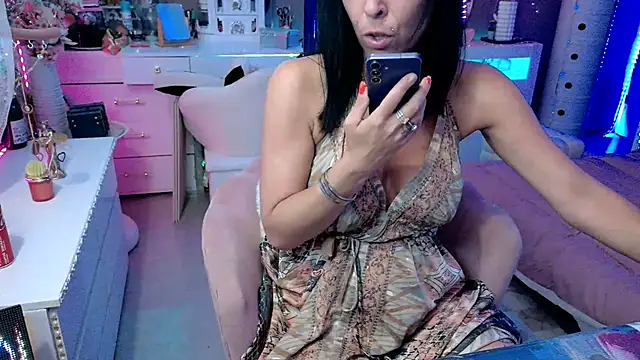 Snapshot of misscectito13 chatting on June 22, 3:53 pm misscectito13 online show from June 22, 3:53 pm