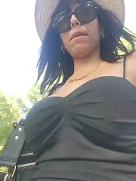 Snapshot of misscectito13 chatting on June 28, 4:35 pm misscectito13 online show from June 28, 4:35 pm