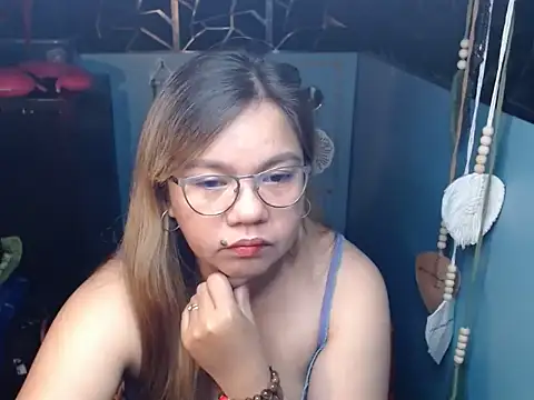 Snapshot of ambersmile chatting on October 31, 9:27 pm ambersmile online show from October 31, 9:27 pm