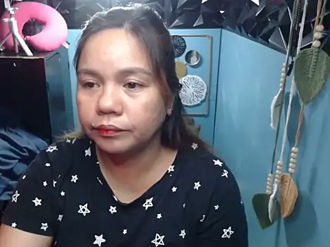 Snapshot of ambersmile chatting on November 11, 11:54 am ambersmile online show from November 11, 11:54 am