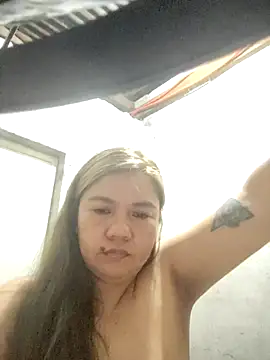 Snapshot of ambersmile chatting on November 21, 9:52 am ambersmile online show from November 21, 9:52 am