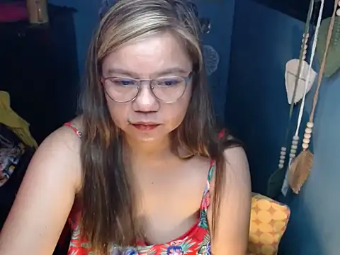 Snapshot of ambersmile chatting on November 24, 8:52 pm ambersmile online show from November 24, 8:52 pm