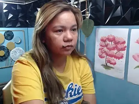 Snapshot of ambersmile chatting on December 14, 9:30 pm ambersmile online show from December 14, 9:30 pm