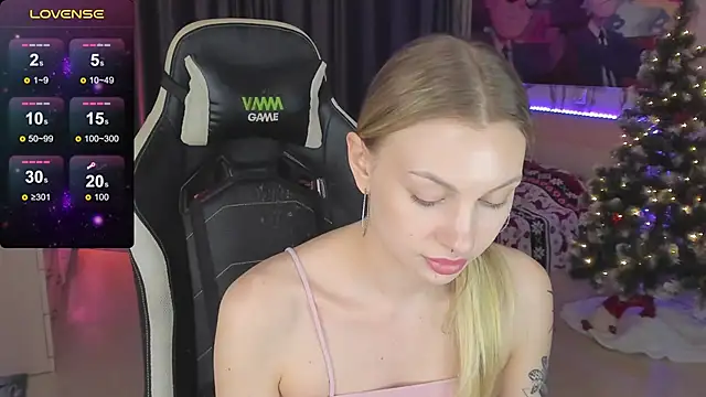 BiMolly online show from February 26, 7:27 pm