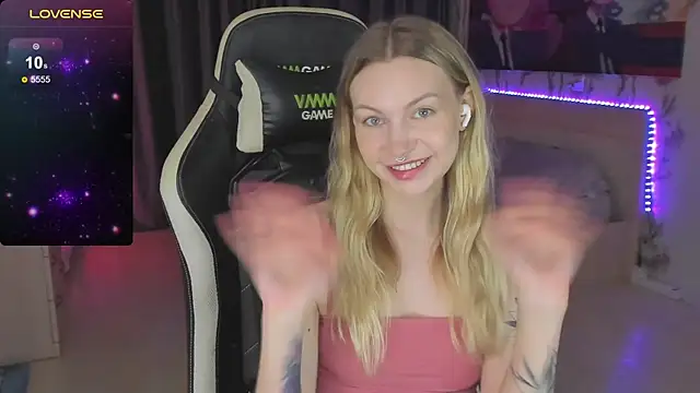 BiMolly online show from March 12, 11:12 pm