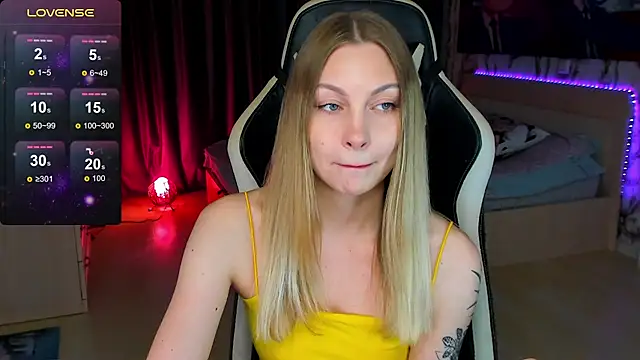 BiMolly online show from September 14, 9:03 pm