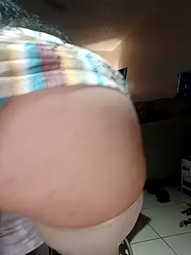 Snapshot of PichyPrettyPussy chatting on October 28, 6:43 pm PichyPrettyPussy online show from October 28, 6:43 pm