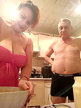  lady red  online show from December 29, 3:24 pm