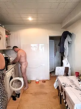  lady red  online show from September 14, 5:39 am