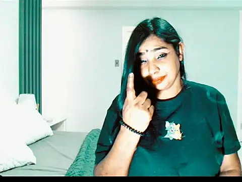 apishkagalmon online show from November 8, 7:12 pm