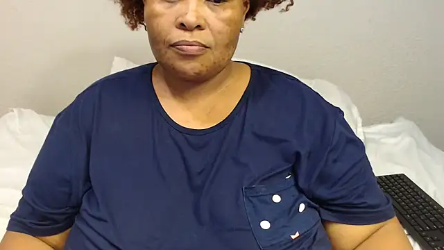 zandile online show from November 16, 8:14 pm