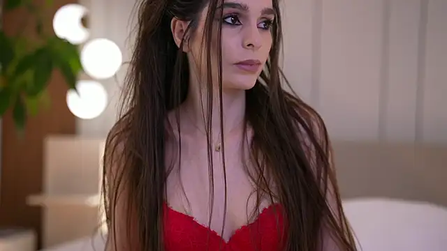 Snapshot of DoviaClaire chatting on December 20, 7:48 am DoviaClaire online show from December 20, 7:48 am