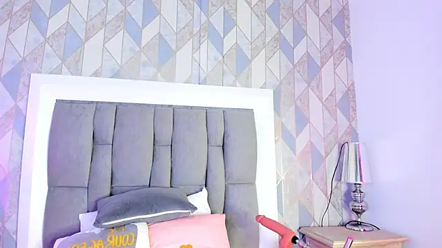 Princsgirl  online show from November 14, 7:45 pm