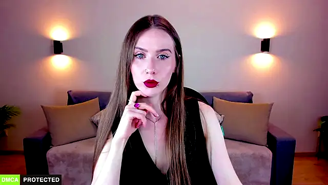 TheWoman   online show from January 16, 7:07 pm