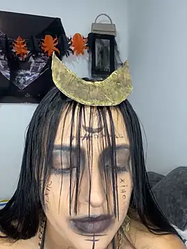 Shantal Lovee online show from October 31, 11:06 pm