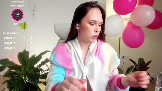 Snapshot of Pokemeboy chatting on March 5, 6:56 pm Pokemeboy online show from March 5, 6:56 pm