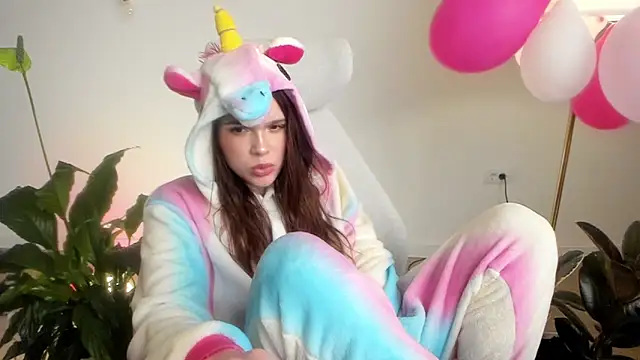 Snapshot of Pokemeboy chatting on March 15, 8:32 pm Pokemeboy online show from March 15, 8:32 pm