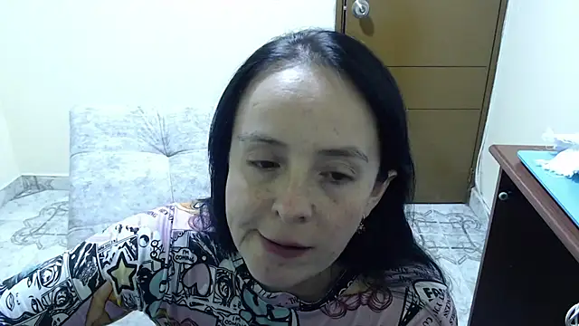 Snapshot of antara_hotgirl chatting on June 29, 10:21 pm antara hotgirl online show from June 29, 10:21 pm