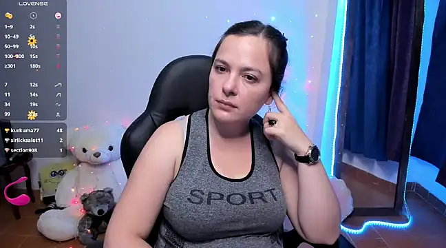 angelaagomez online show from February 19, 3:28 am