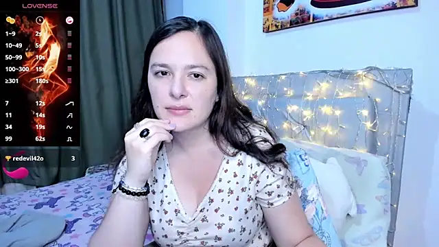 Snapshot of angelaagomez chatting on May 18, 4:07 am angelaagomez online show from May 18, 4:07 am