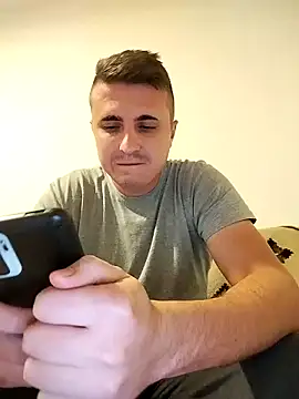 Snapshot of MrNoBoDy000 chatting on September 30, 1:49 pm MrNoBoDy000 online show from September 30, 1:49 pm