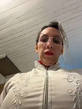 Snapshot of Gatitacarlita chatting on June 17, 3:46 pm Gatitacarlita online show from June 17, 3:46 pm