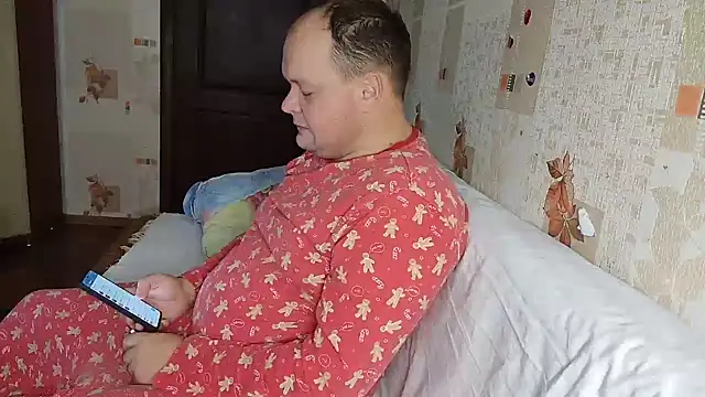 Snapshot of Dimka132 chatting on December 16, 11:22 am Dimka132 online show from December 16, 11:22 am