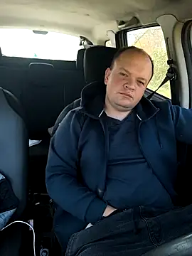 Snapshot of Dimka132 chatting on October 26, 8:42 am Dimka132 online show from October 26, 8:42 am