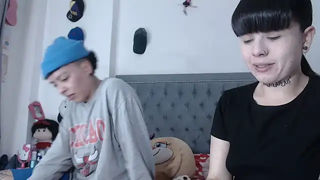 dulce maria x online show from October 23, 10:30 pm